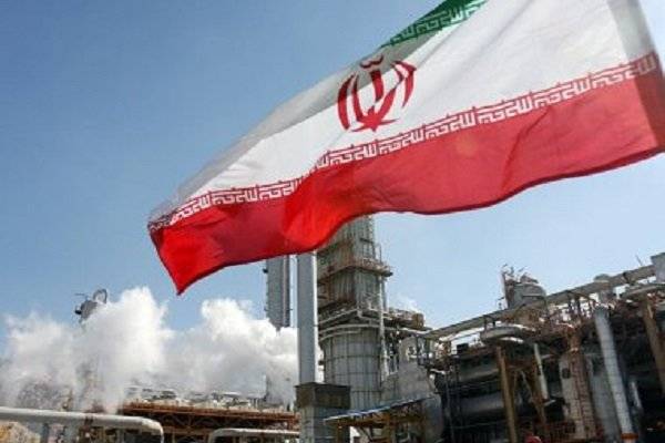 India seeking waiver from US by cutting oil imports from Iran 1