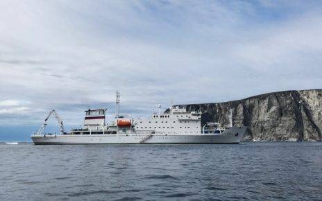 Cruise Travel on Baffin Island