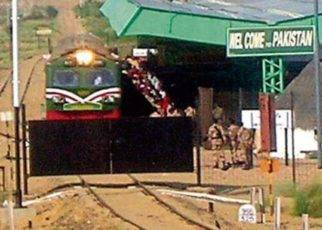 Pakistan suspends Samjhauta Express, halts Thar Express