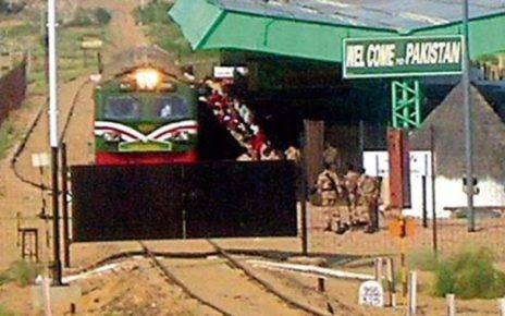 Pakistan suspends Samjhauta Express, halts Thar Express