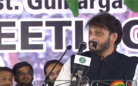 AIMIM leader Waris Pathan apologizes for '15 crore Muslims' remark