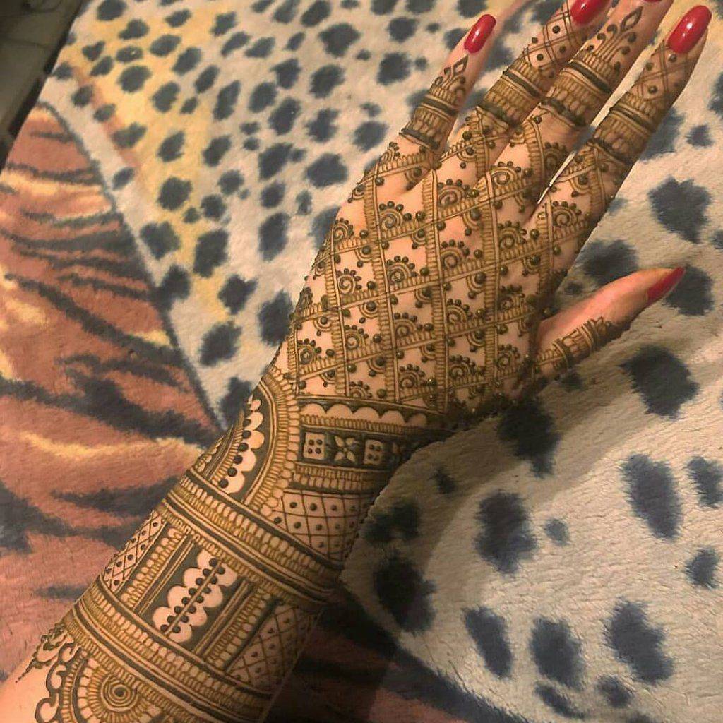 Simple Mehndi Designs For Back Hand - Indian and Arabian Easy Mehndi Designs 3