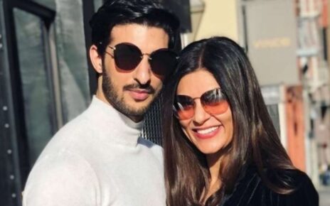 Sushmita Sen meets with former flame Rohman Shawl for the first time