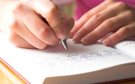 How Writing Down Your Day Can Help You Start Afresh