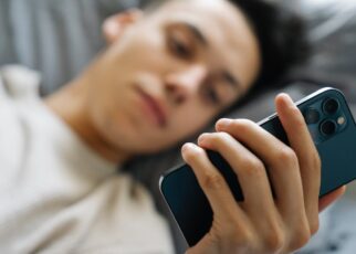 Hooked to the Internet? Here’s How It’s Harmful for Teen Brains